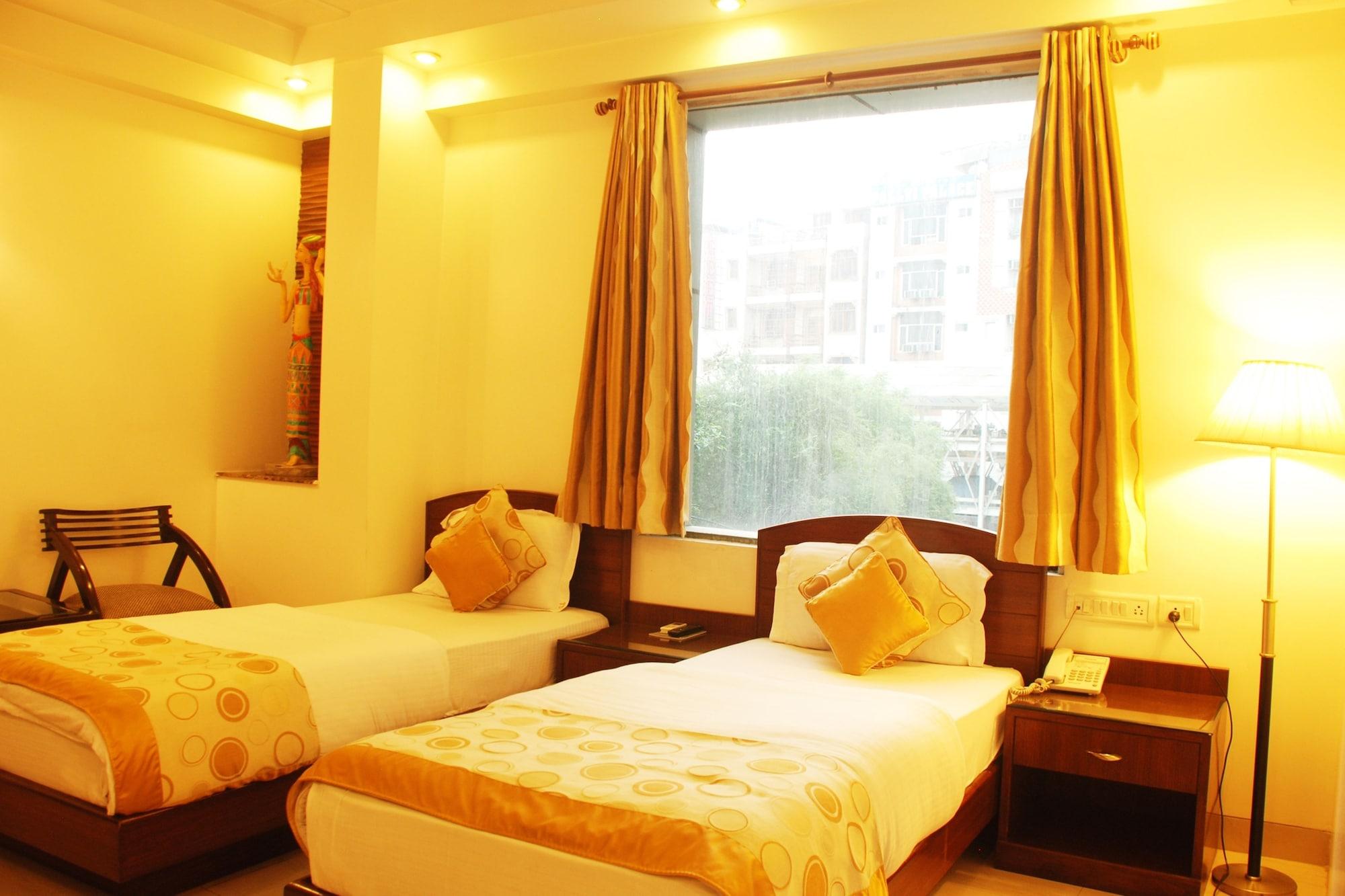 Hotel Shipra International New Delhi Exteriör bild
