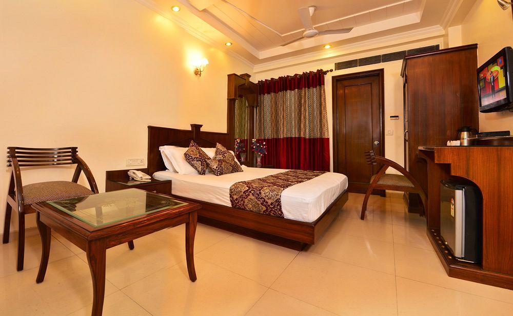 Hotel Shipra International New Delhi Exteriör bild
