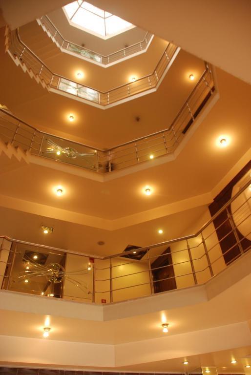 Hotel Shipra International New Delhi Exteriör bild