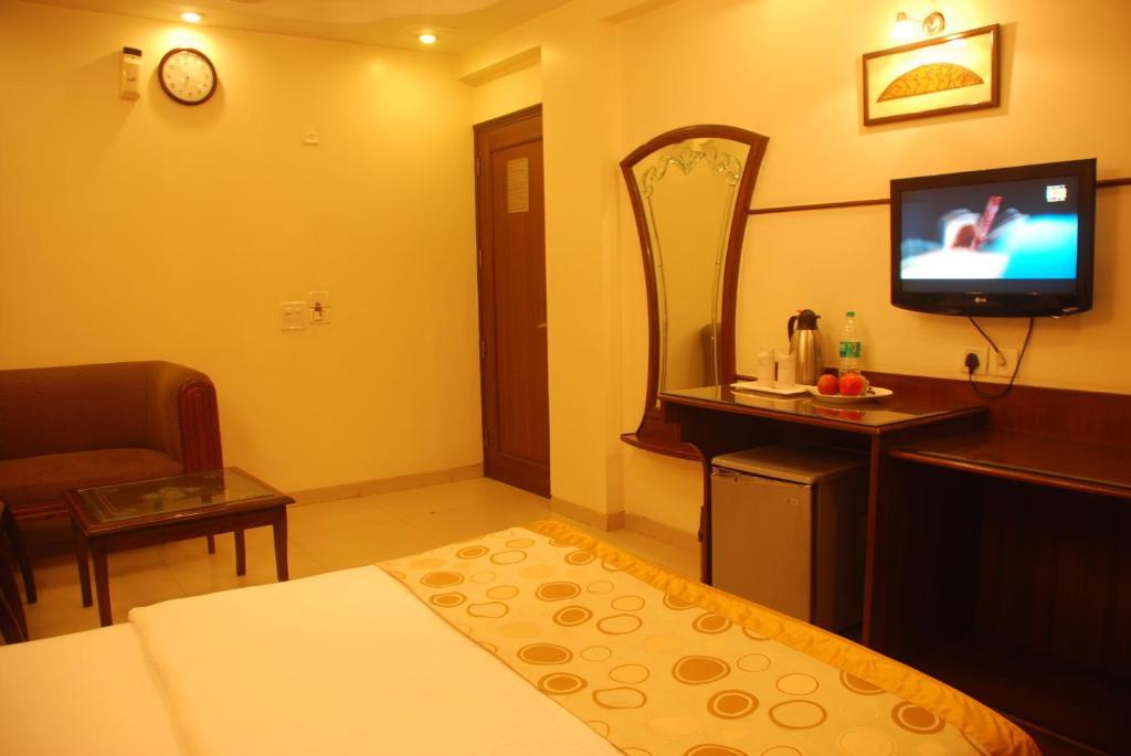 Hotel Shipra International New Delhi Exteriör bild