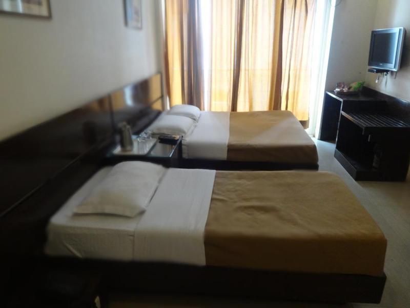 Hotel Shipra International New Delhi Exteriör bild